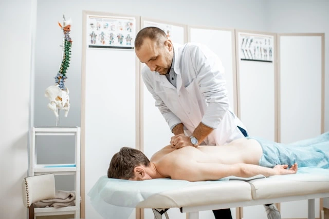 chiropractor for backpain