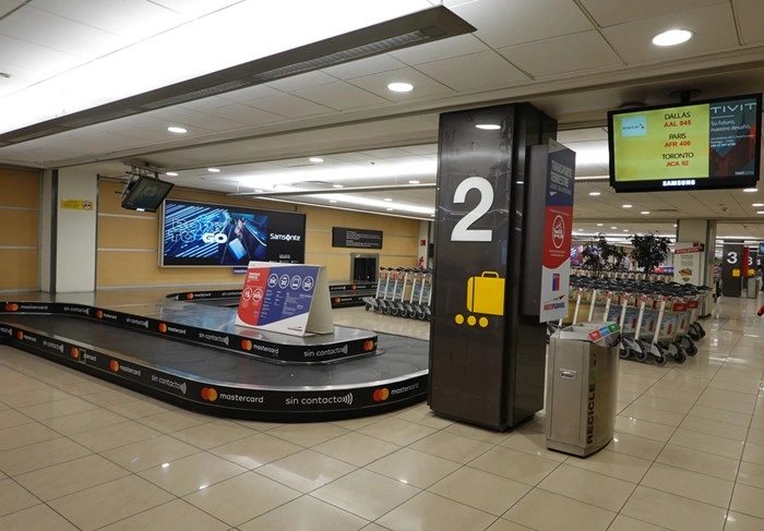 Baggage claim area at Arturo Merino Benítez International Airport, a first stop when traveling to Chile