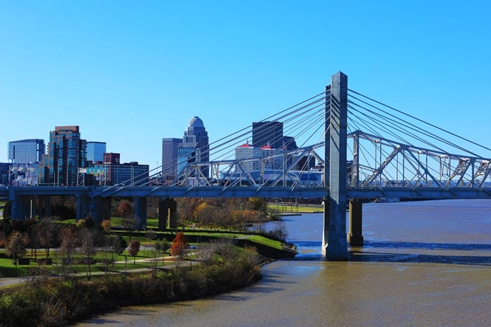 John F. Kennedy Bridge crossing the Ohio River into downtown Louisville, the commute connecting Louisville and New Albany
