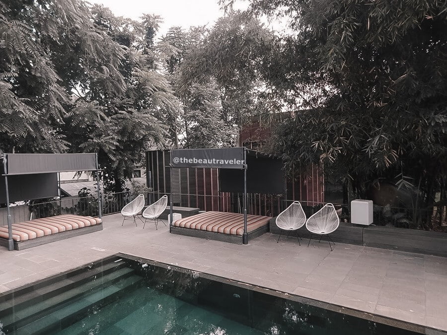 The view of the swimming pool from the cafe.