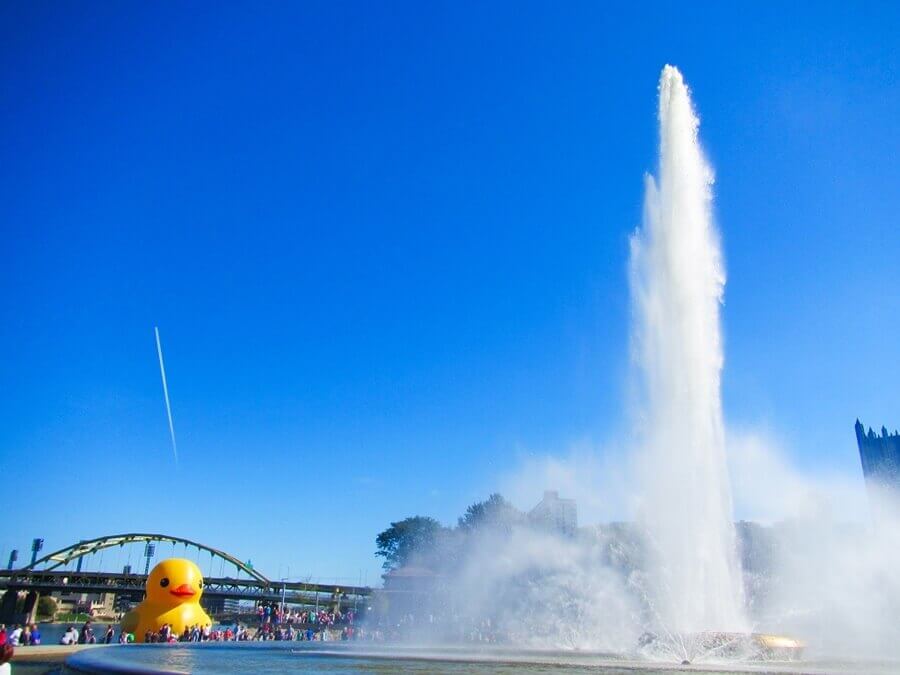 Pittsburgh Fountain, Pennsylvania. 