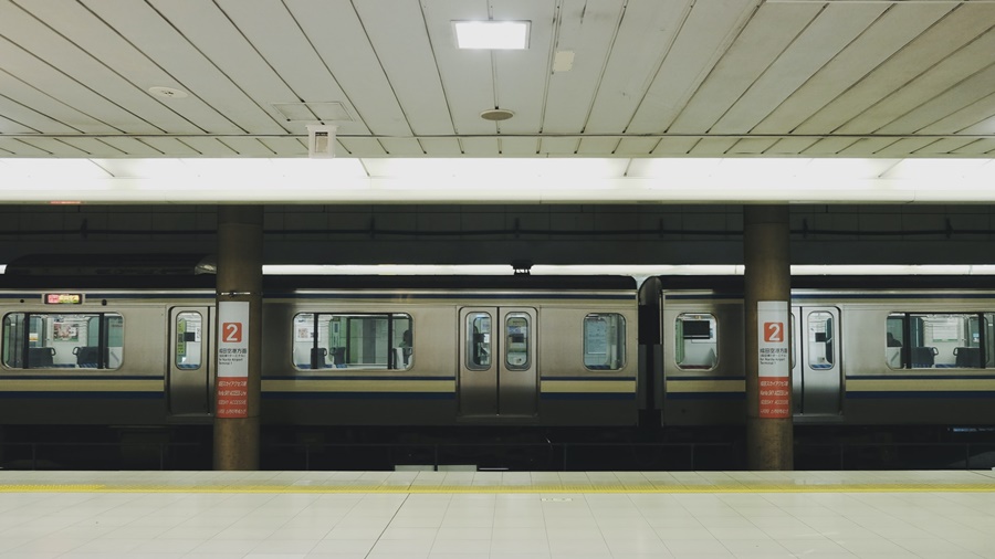 train in tokyo
