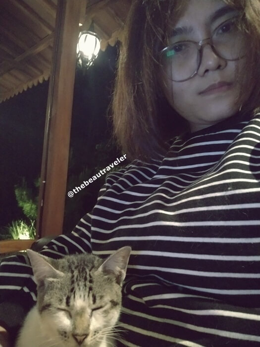 Me and the stray cat at Salse Bandung.