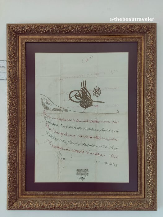 A letter with Sultan Selim II monogram.