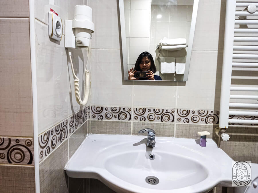 Shower at Cihan Palas Yeni Hotel in Ankara, Turkey.