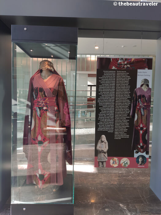 The traditional clothings of the Ottoman exhibited at the Panorama 1326 Bursa Conquest Museum.