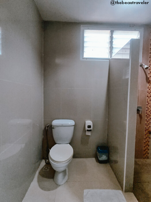 The bathroom in the Suite Room at Pimanninn Hotel in Chiang Rai, Thailand.