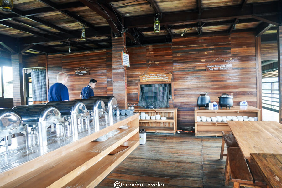 Breakfast section at Pinisi Resto for Glamping Ciwidey guests in Bandung.