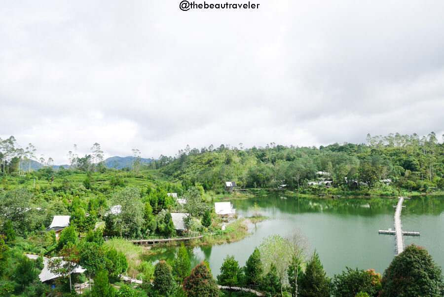 The view of Situ Patengang from Pinisi Resto in Ciwidey, Bandung.