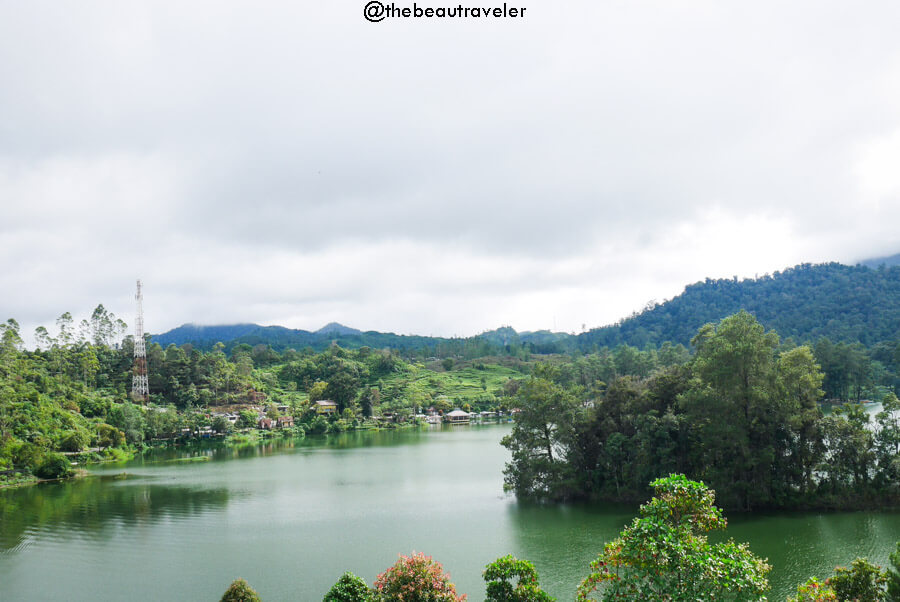 The view of Situ Patengang from Pinisi Resto in Ciwidey, Bandung.