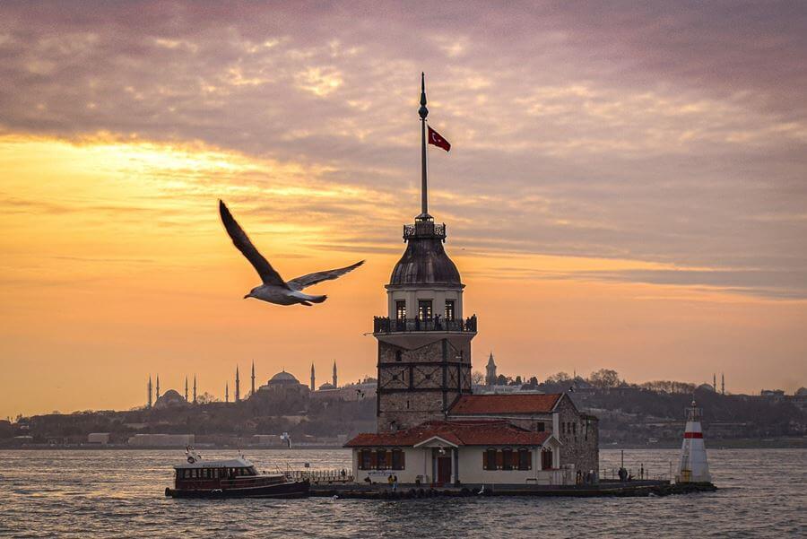 Maiden's Tower or Kiz Kalesi in Istanbul, Turkiye 