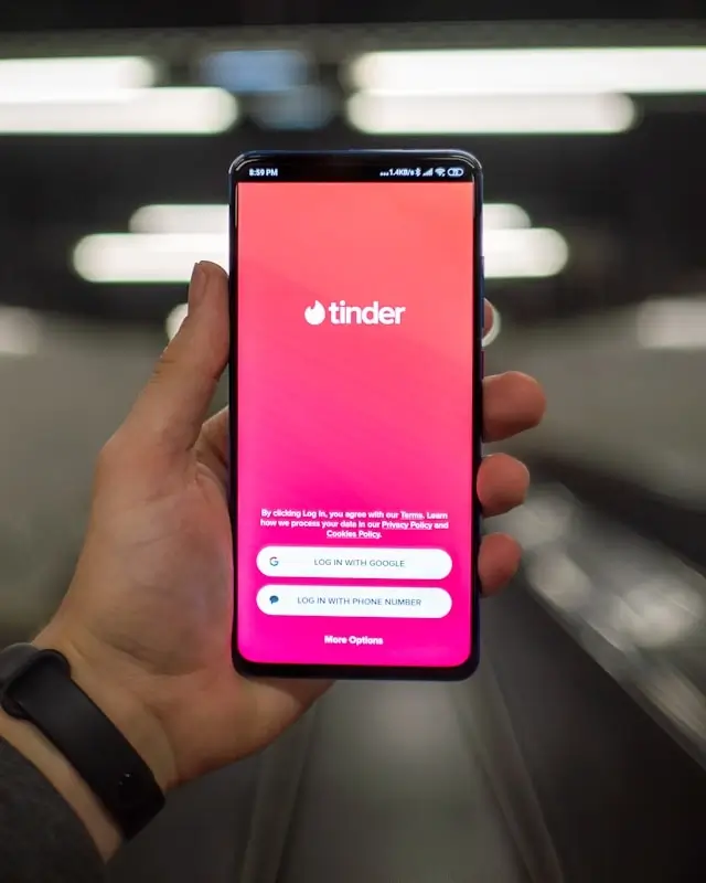 tinder app on the phone