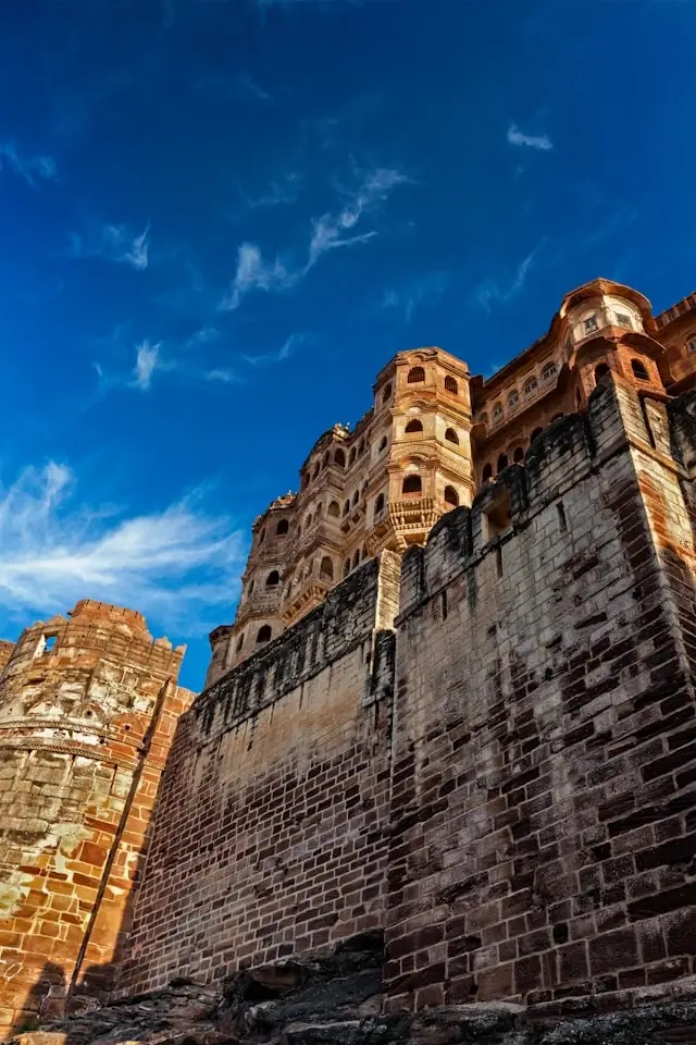 Discover History: Exploring Rajasthan's Palaces & Forts