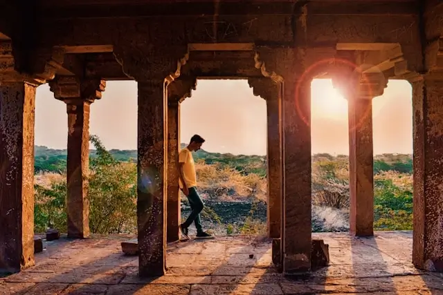 Discover History: Exploring Rajasthan's Palaces & Forts