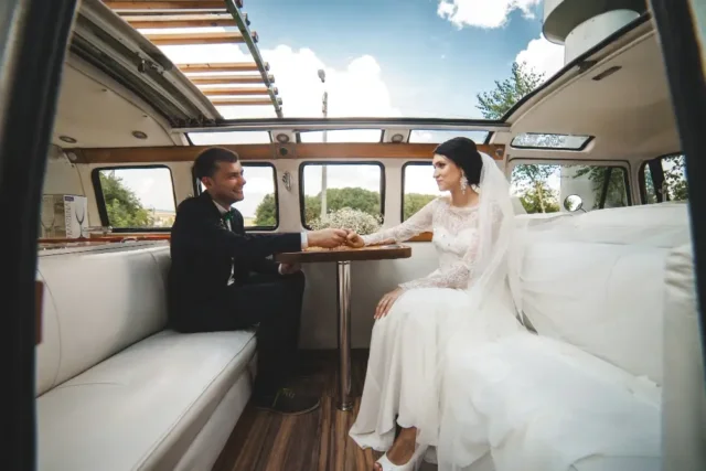 How to Pick the Perfect Charter Bus for Your Wedding Event