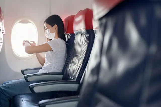 How to Stay Comfortable on a Long-Haul Flight: Must-Know Tips and Tricks 