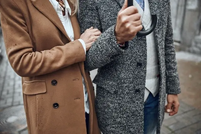 How to Look Good on a Date: Create a Unique Style and Boost Your Confidence