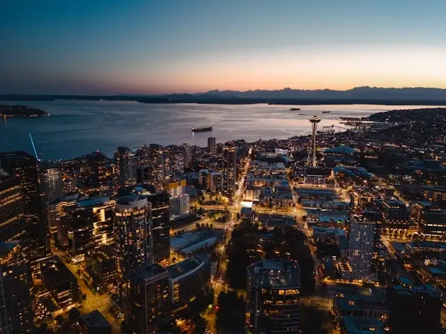 birds' eye view of seattle, wa