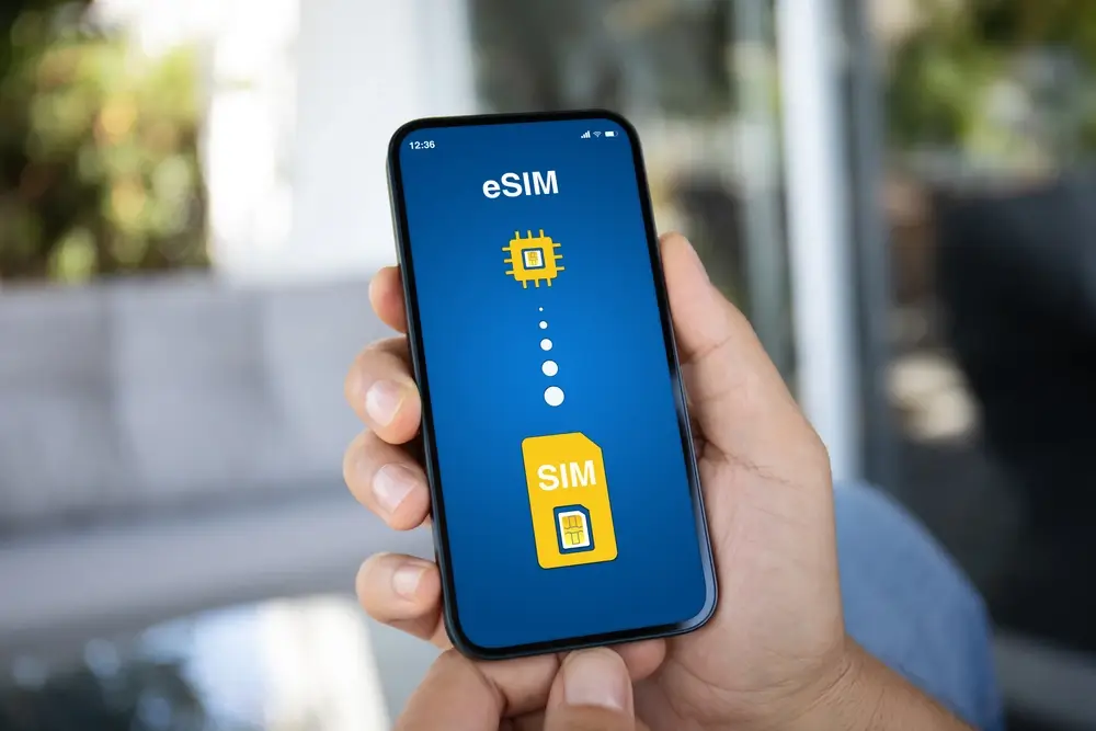 Using eSIM in Canada: Benefits, Setup Guide, and Why It’s Ideal for Locals & Travelers