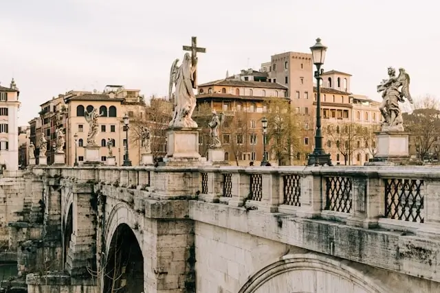 The Ultimate Guide to the Top 10 Romantic Places to Propose in Rome, Italy