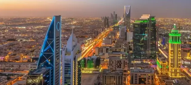 7 Fascinating Places to Go in Riyadh for History, Shopping, and Scenic Views