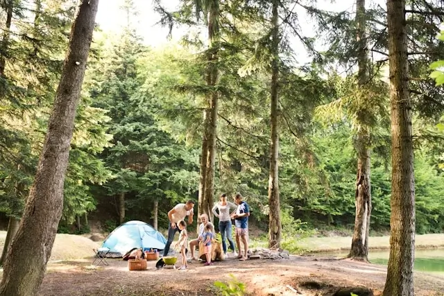 Outdoor Activities for Wellbeing: How Nature Supports Your Mind, Body, and Mood